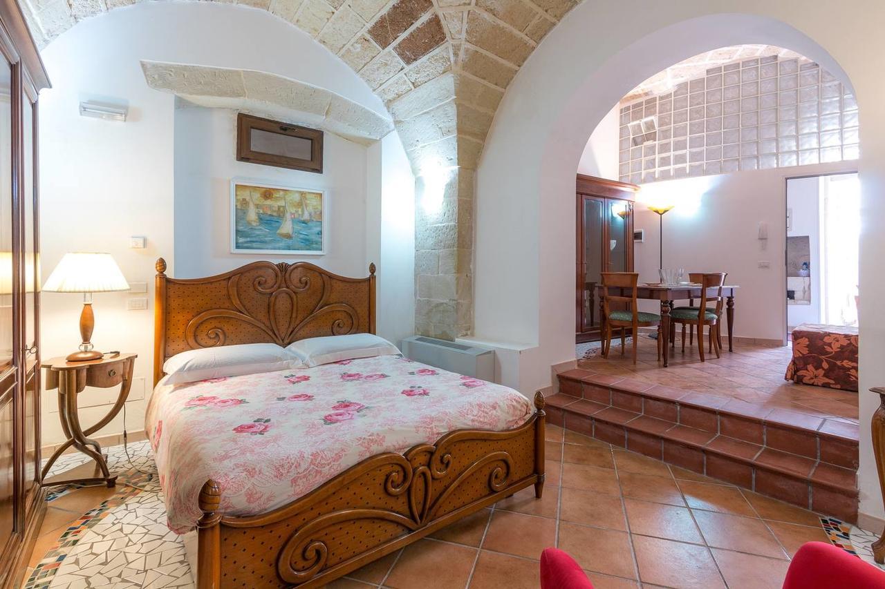 B&B Corte Dei Memoli Di Margiotta Giuseppina Лечче Екстер'єр фото